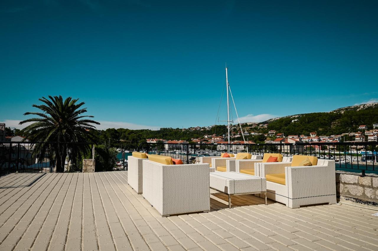 Hotel International Rab Town Dış mekan fotoğraf