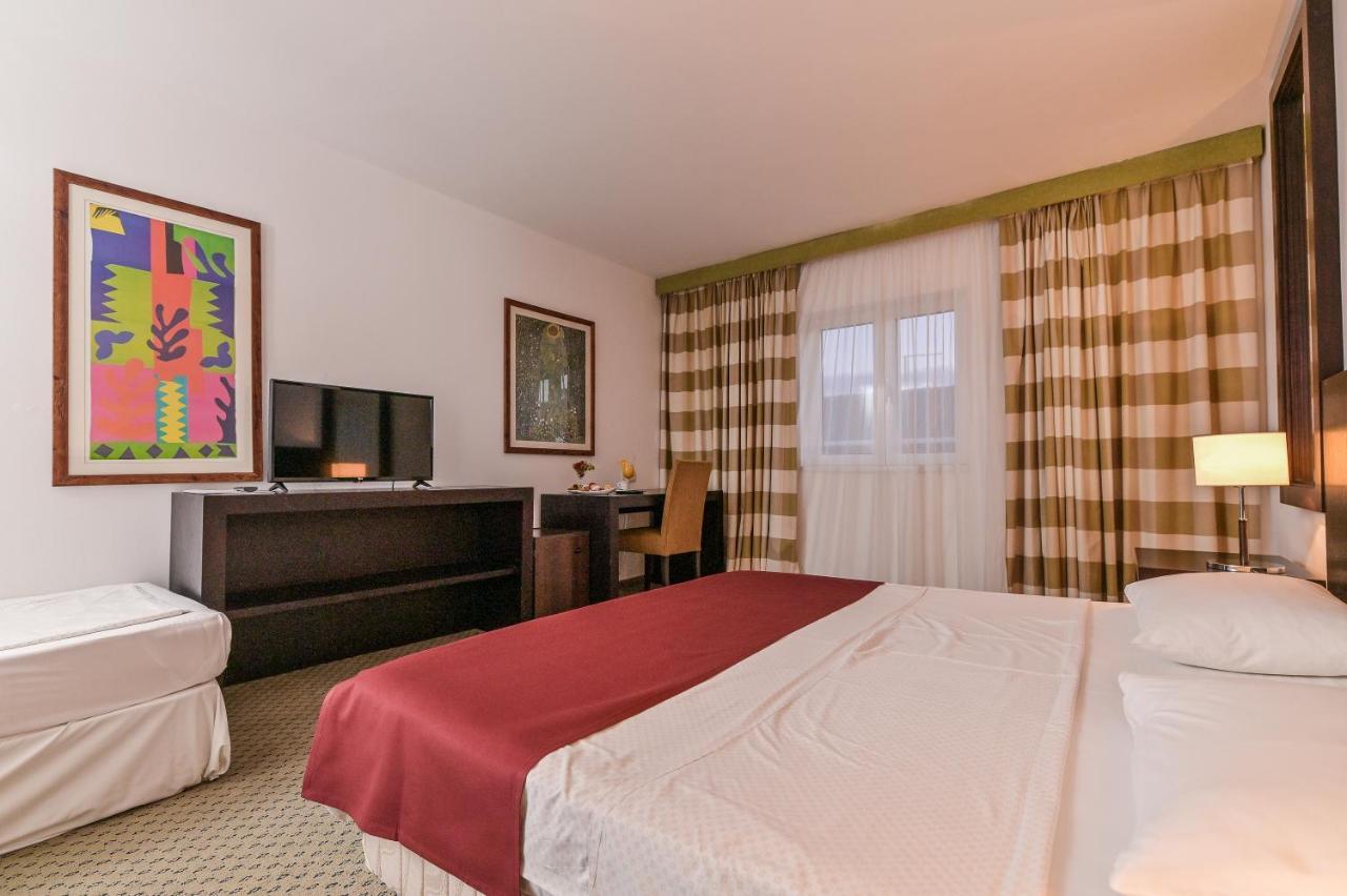 Hotel International Rab Town Dış mekan fotoğraf