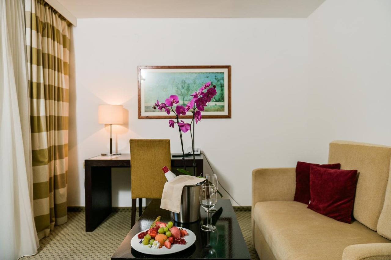 Hotel International Rab Town Dış mekan fotoğraf